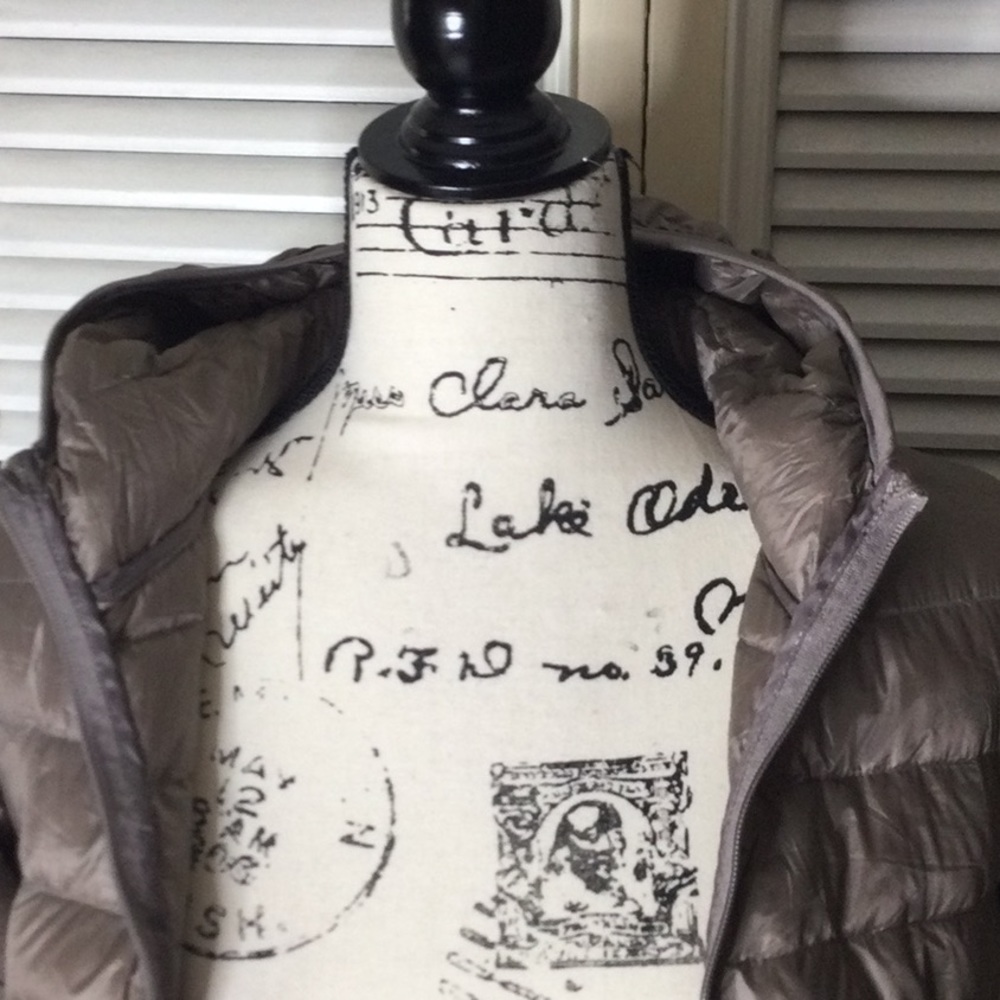 Light weight Spring Jacket size Med - Picture 15 of 16
